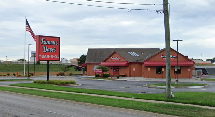 Bill Knapps - Roseville - 20300 E 13 Mile Rd (newer photo)